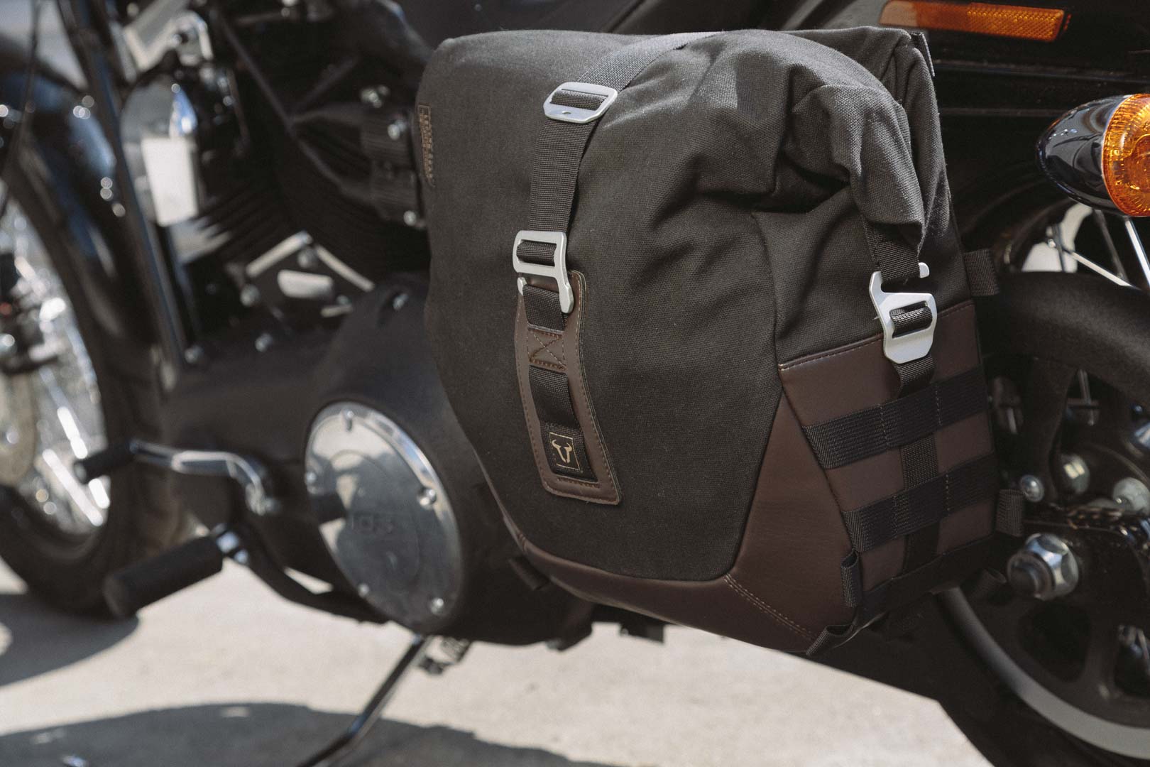 SW-Motech Legend Gear side bag system LC