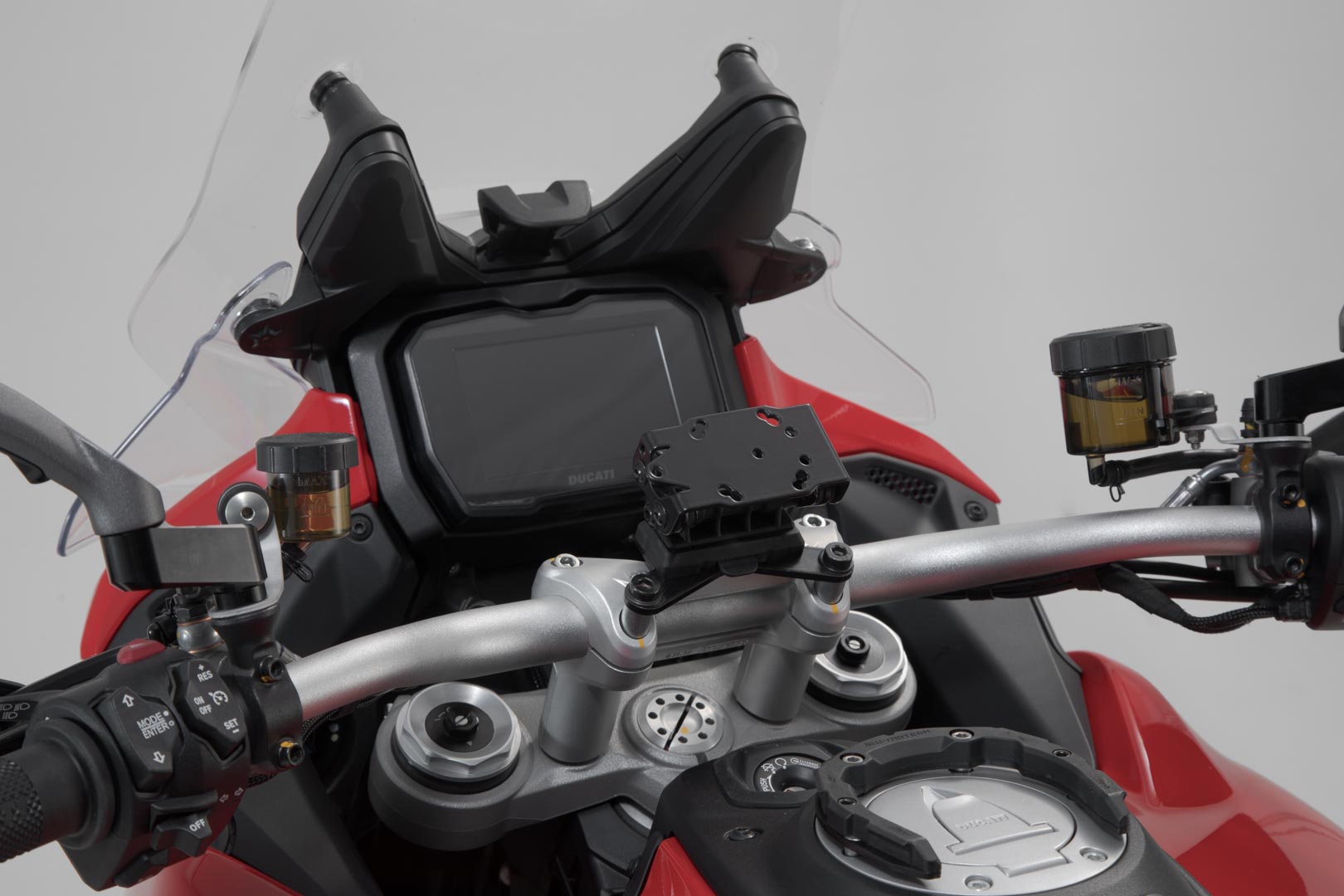 SW-Motech GPS mount on the handlebar