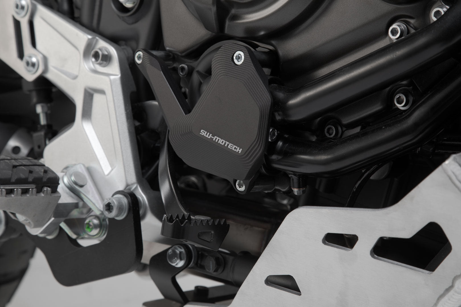 SW-Motech Water pump protection