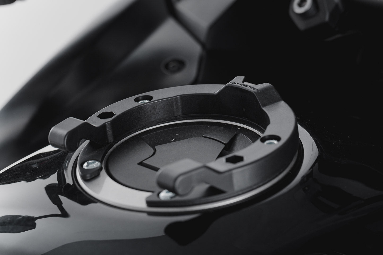 SW-Motech ION tank ring